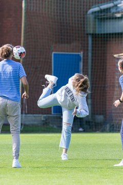 Bild 61 - wBJ Hamburger SV - Holstein Kiel : Ergebnis: 2:0